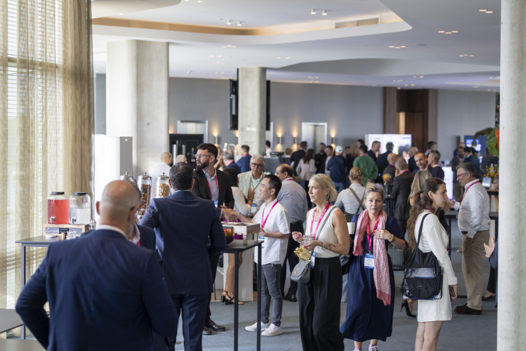 Operadores de telecomunicaciones, partners y expertos del sector se reunieron en la MEF Global Carrier Billing & Mobile Payments Summit 2026 en Ámsterdam.